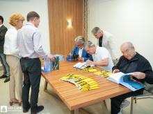 Galeria de Fotos - FOTOS - Coquetel de Lançamento do Livro de 80 Anos